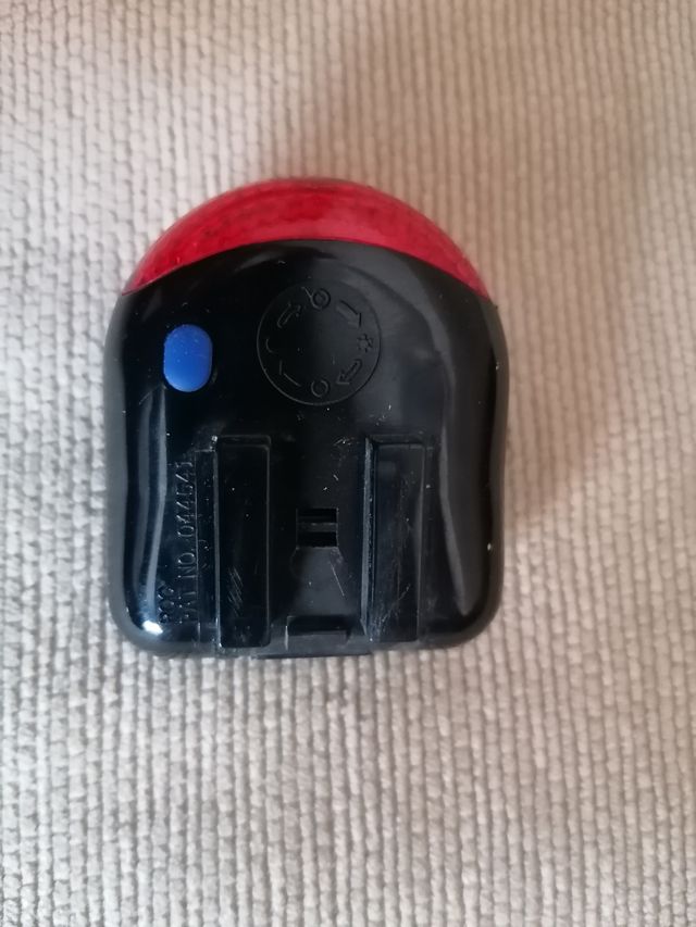 Luz trasera para bicicleta o patinete