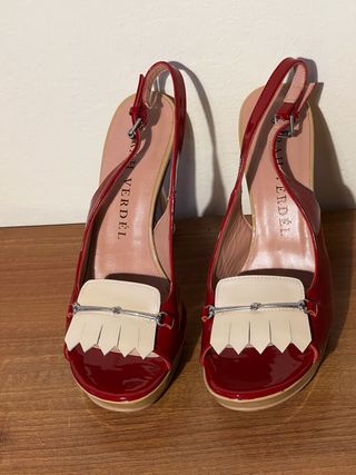 Zapato tacón rojo Sarah Verdel