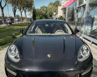 Porsche Panamera GTS NACIONAL MUY EXCLUSIVO
