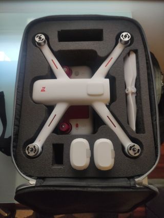 dron fimi A3 con servo para calar cebo de pesca