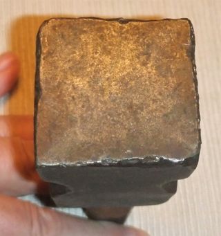 ANTIGUO YUNQUE DE HIERRO FORJADO DE JOYERÍA