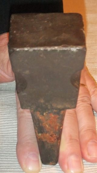 ANTIGUO YUNQUE DE HIERRO FORJADO DE JOYERÍA