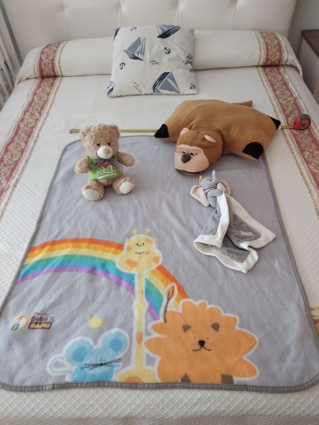 Adhesivo coche bebé + manta + peluches