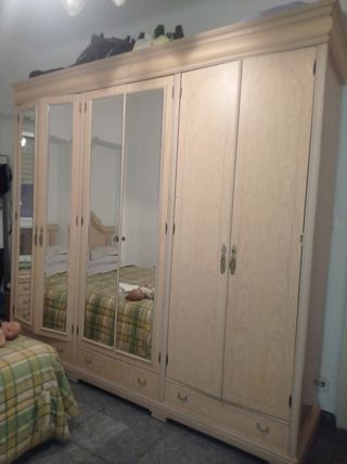 se vende habitación completa 300€