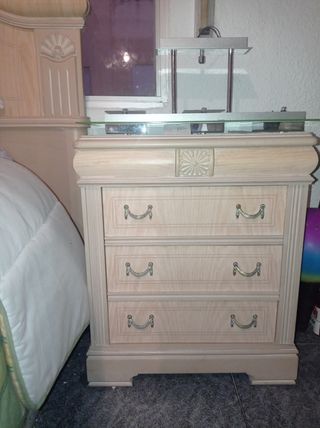 se vende habitación completa 300€