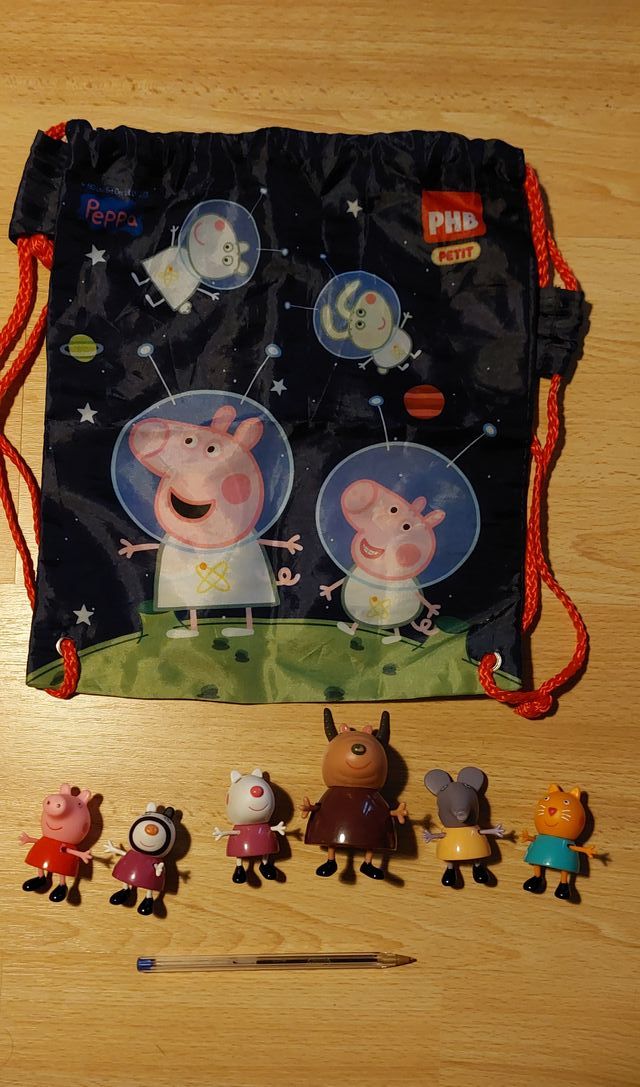 6 Muñecos PEPA PIg articulados y Mochila