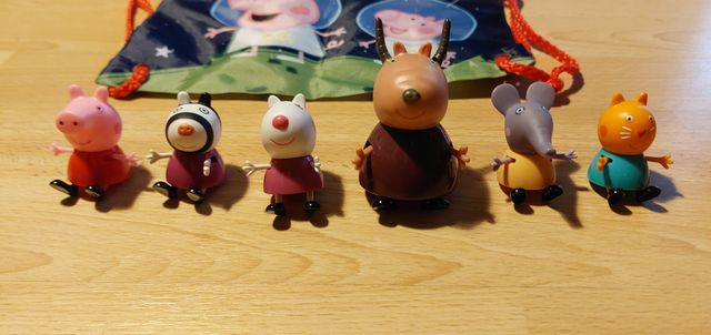 6 Muñecos PEPA PIg articulados y Mochila