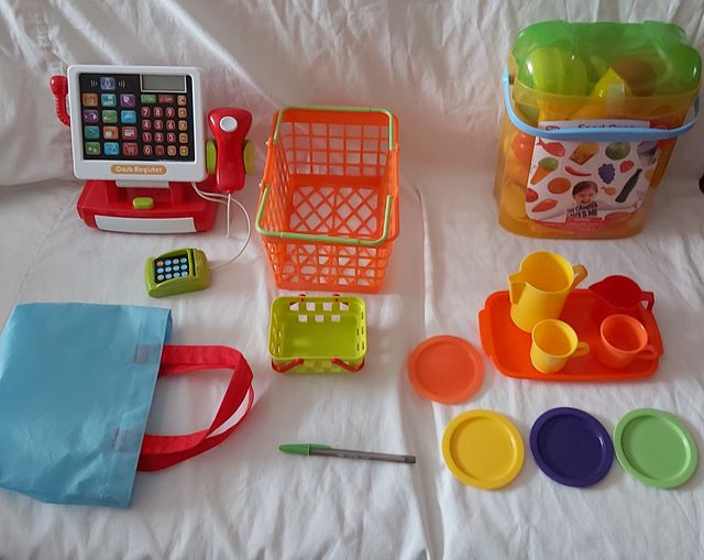 Juguetes registradora, alimentos, menaje, carrito