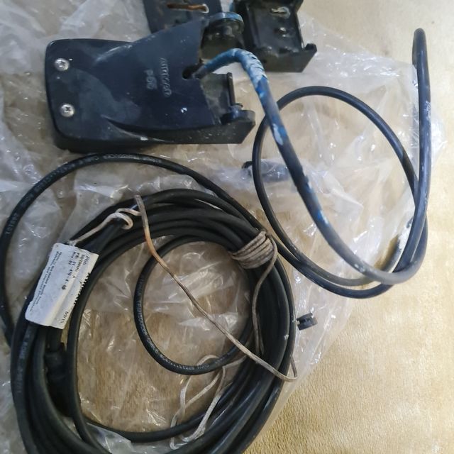 Sonda Furuno FCV 628 con TRANSDUCTOR P66