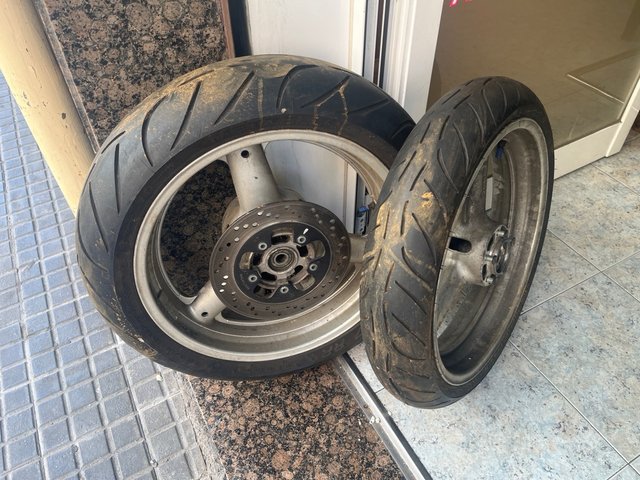 Ruedas Suzuki SV año 2001