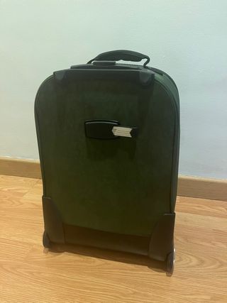 Maleta nueva 20x25x52