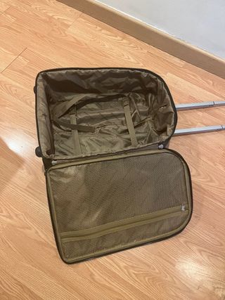 Maleta nueva 20x25x52