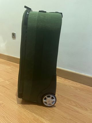 Maleta nueva 20x25x52