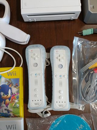 Wii + juegos + accesorios 