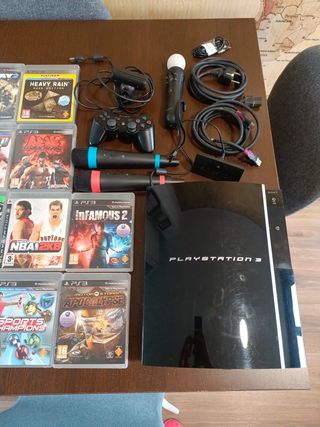 PlayStation 3 con juegos y accesorios. Singstar 