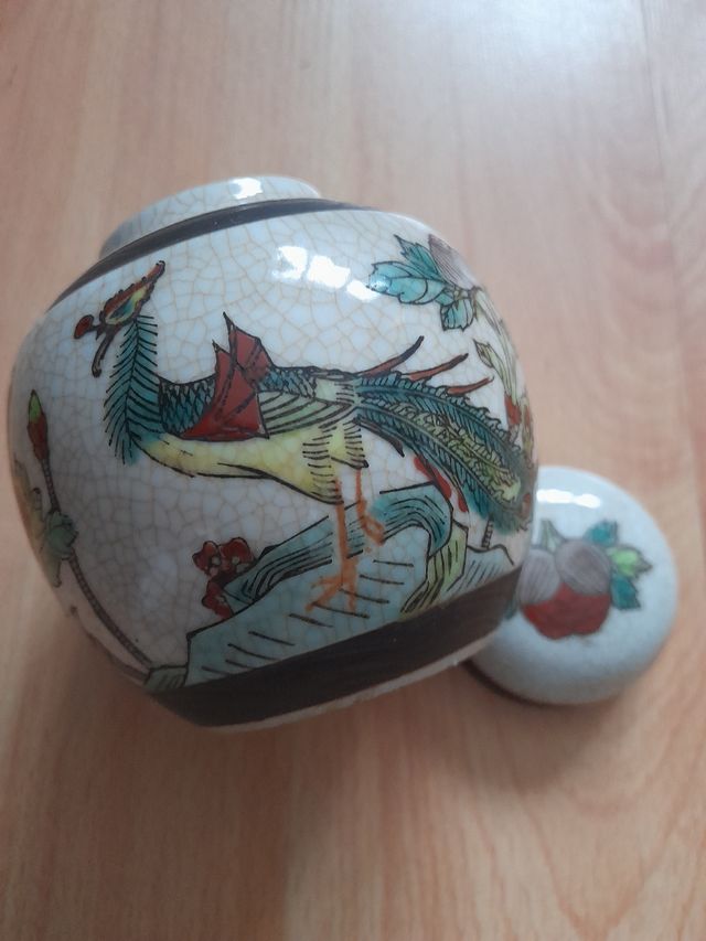 Tibor chino de porcelana y madera. Vintage