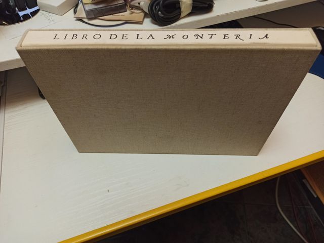 LIBRO DE LA MONTERÍA.FACSIMIL numerado y firmado.