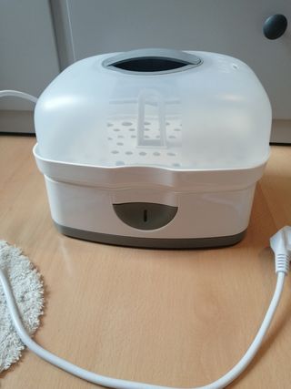 estirilizador de biberones marca CHICCO.