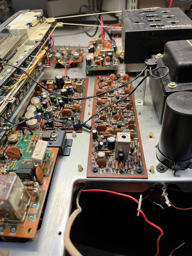 Restauración/Recap Amplificador HiFi Marantz 2235B