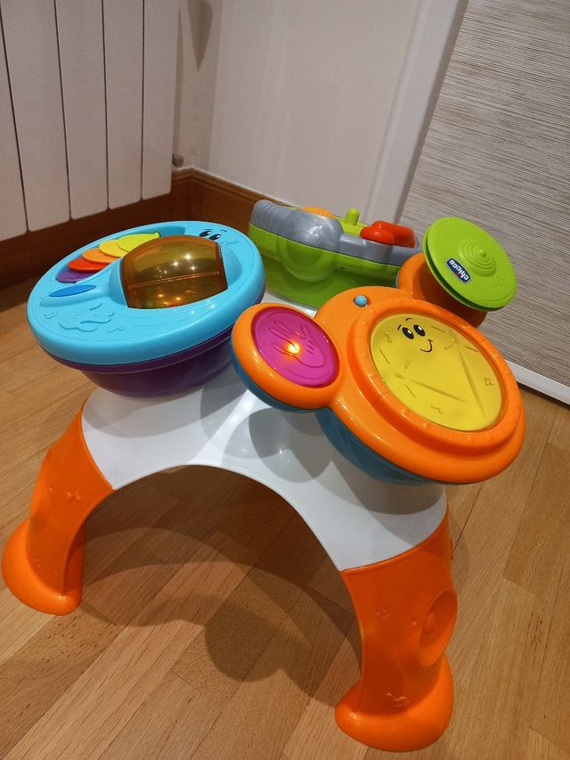 Mesa banda musical de Chicco