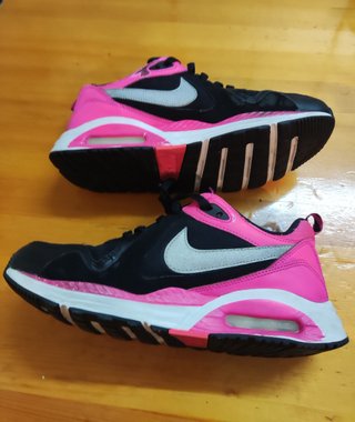 Nike Air Max. 38.5. Femenino de segunda mano por 15 EUR en Gijón en WALLAPOP