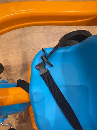 Triciclo nuevo. Play music feber