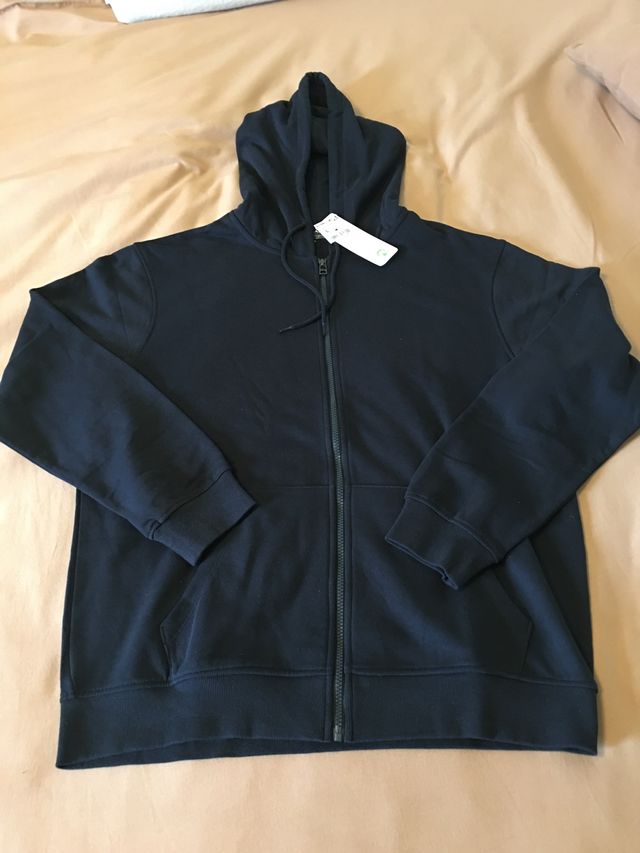 Sudadera con capucha. Azul oscuro. Nueva.