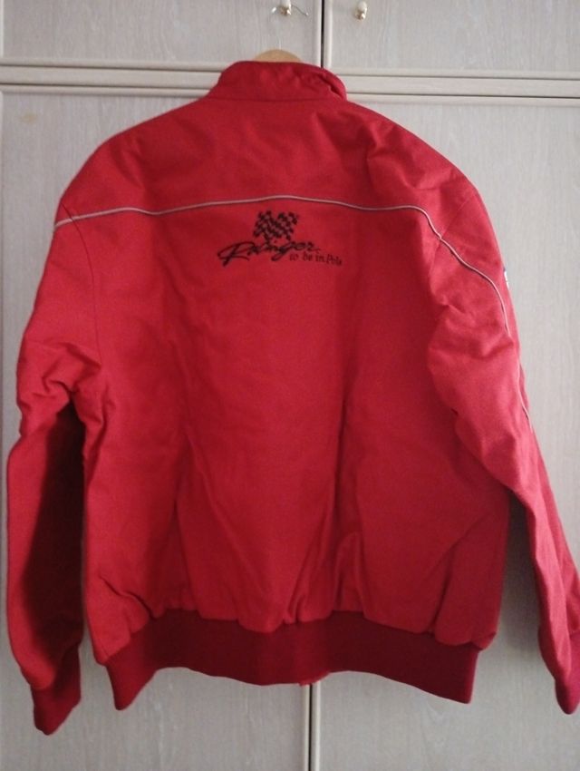 Cazadora nueva a estrenar.