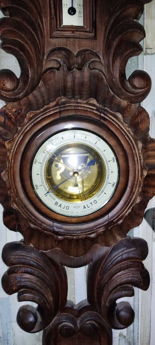 termómetro barómetro