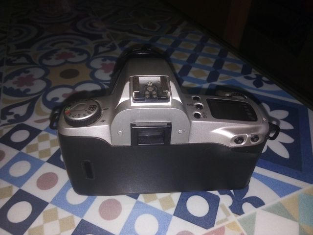 cámara de fotos Canon EOS 500
