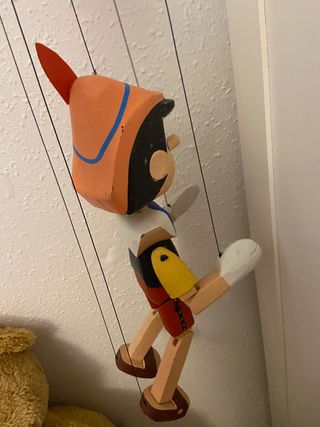 Marioneta de Pinocho antigua de madera
