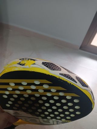pala de pádel adidas