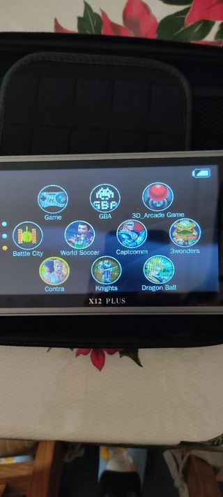Consola Portátil X12 plus.