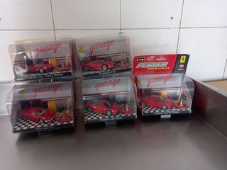 Lote de 5 coches Ferraris escala  1.43  nuevos