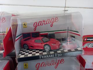 Lote de 5 coches Ferraris escala  1.43  nuevos