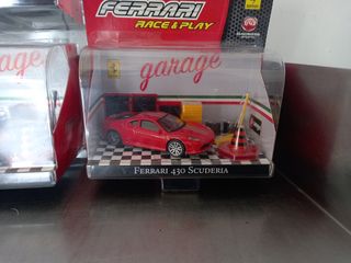 Lote de 5 coches Ferraris escala  1.43  nuevos