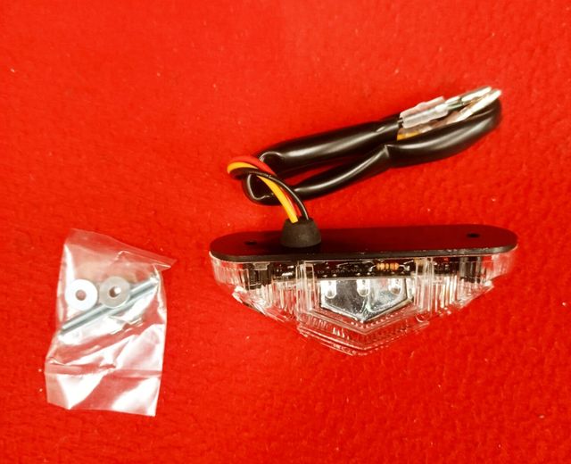 Piloto mini leds con luz de matrícula