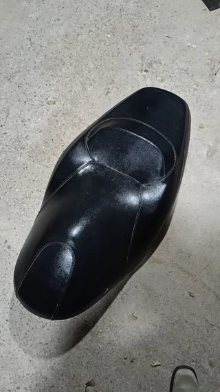 Asiento Yamaha xmax 250- 2005