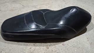 Asiento Yamaha xmax 250- 2005
