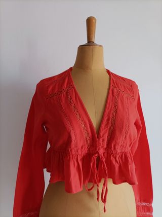 Camisa de Zara con etiqueta
