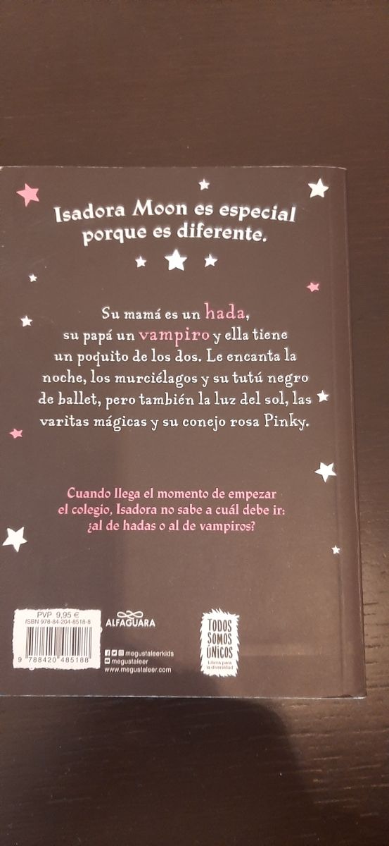 Isadora Moon Va al Colegio