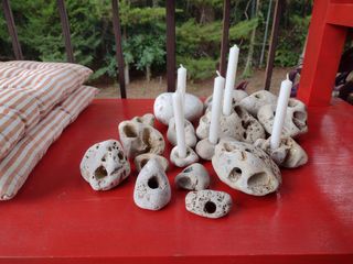 PIEDRAS RECOGIDAS EN LA PLAYA  EROSIONADAS.