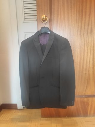 Traje gris oscuro slim fit