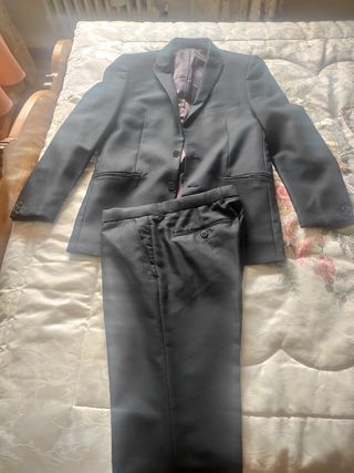 Traje gris oscuro slim fit