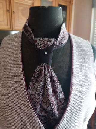 Chaleco y corbata
