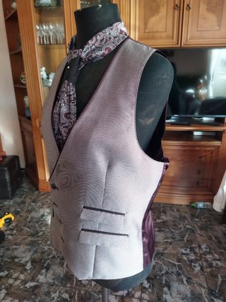 Chaleco y corbata