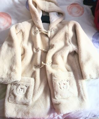 Chaqueta acolchada cálida con capucha, talla 10 

