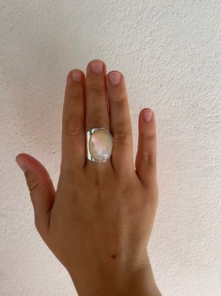 Anillo de plata y nácar