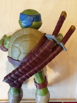 Leonardo Figura Tortuga Ninja