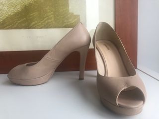 Zapatos tacón color rosa nude